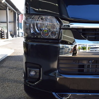 5609 令和5年式　ハイエース　ワイドスーパーGL　ダークプライムⅡ　2WD　2,800cc　ディーゼル車　5人乗り　1.7万kmのサムネイル