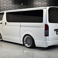 5566 令和2年式 ハイエース スーパーGL ダークプライムⅡ 2WD 2,800cc (ディーゼル車）2/5人乗車 7.1万kmのサムネイル