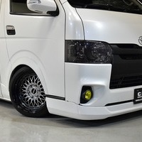 5652 平成29年式 ハイエース S-GL ダークプライム 2WD 3,000cc (ディーゼル車) 2/5人乗車 13.3万kmのサムネイル