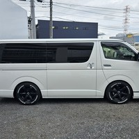 5684　令和2年式　ハイエース　スーパーGL　ダークプライムⅡ　2WD　2000cc　ガソリン車　5人乗り　1.6万kmのサムネイル