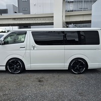 5684　令和2年式　ハイエース　スーパーGL　ダークプライムⅡ　2WD　2000cc　ガソリン車　5人乗り　1.6万kmのサムネイル