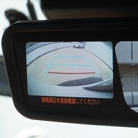 5703 令和4年式 ハイエース スーパーGL ダークプライム2　2WD 2,800cc (ディーゼル) 2/5人乗車 6.6万kmのサムネイル