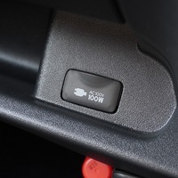 5702 令和3年式 ハイエース スーパーGL ダークプライム2　2WD 2,800cc (ディーゼル) 2/5人乗車 6.0万kmのサムネイル
