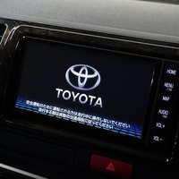 5696 令和5年式 ハイエース スーパーGL ダークプライムⅡ 2WD 2,000cc (ガソリン車) 2/5人乗車 5.9万kmのサムネイル