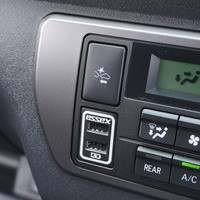 5616 令和3年式　ハイエース　スーパーGL　ダークプライムⅡ　2WD　2000cc　5人乗り 3.5万kmのサムネイル