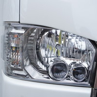 5619　平成29年式　ハイエース　スーパーGL　ダークプライム　2WD　2000cc　ガソリン車　5人乗り　8.3万kmのサムネイル