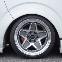 5619　平成29年式　ハイエース　スーパーGL　ダークプライム　2WD　2000cc　ガソリン車　5人乗り　8.3万kmのサムネイル