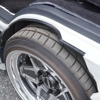 5619　平成29年式　ハイエース　スーパーGL　ダークプライム　2WD　2000cc　ガソリン車　5人乗り　8.3万kmのサムネイル