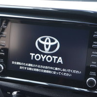 5484　令和4年式　ハイラックス　Z “GR SPORTS”　4WD　2400cc　ディーゼル車　5人乗り　3.6万kmのサムネイル