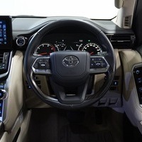 5727 令和5年式 トヨタ ランドクルーザー 300 ZX 4WD 3,300cc(ディーゼル車) 5人乗り 13,650km 車検令和8年5月22日のサムネイル