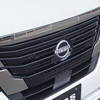 5435　キャラバン　GRANDプレミアムGX　2WD　2000cc　ガソリン車　5人乗りのサムネイル