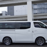5435　キャラバン　GRANDプレミアムGX　2WD　2000cc　ガソリン車　5人乗りのサムネイル