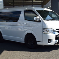 5429 令和5年式 ハイエース ワゴンGL　L字ベッドキット　2WD 2,700cc (ガソリン車) 10人乗車 2.1万kmのサムネイル