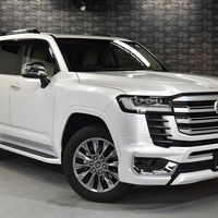 5727 令和5年式 トヨタ ランドクルーザー 300 ZX 4WD 3,300cc(ディーゼル車) 5人乗り 13,650km 車検令和8年5月22日のサムネイル