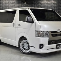 5589 令和6年式 ハイエース スーパーGL ダークプライムⅡ 2WD 2,800cc (ディーゼル車）1.2万kmのサムネイル
