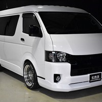 5104. 平成26年式 ハイエース  ワゴンGL 2WD 2,700㏄ ガソリン車 10人乗り 走行1,2万キロ 検査1年付きのサムネイル