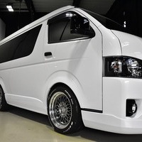 5104. 平成26年式 ハイエース  ワゴンGL 2WD 2,700㏄ ガソリン車 10人乗り 走行1,2万キロ 検査1年付きのサムネイル