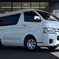 5429 令和5年式 ハイエース ワゴンGL　L字ベッドキット　2WD 2,700cc (ガソリン車) 10人乗車 2.1万kmのサムネイル