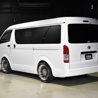 5104. 平成26年式 ハイエース  ワゴンGL 2WD 2,700㏄ ガソリン車 10人乗り 走行1,2万キロ 検査1年付きのサムネイル