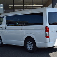 5429 令和5年式 ハイエース ワゴンGL　L字ベッドキット　2WD 2,700cc (ガソリン車) 10人乗車 2.1万kmのサムネイル