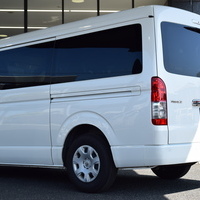 5429 令和5年式 ハイエース ワゴンGL　L字ベッドキット　2WD 2,700cc (ガソリン車) 10人乗車 2.1万kmのサムネイル