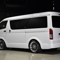 5104. 平成26年式 ハイエース  ワゴンGL 2WD 2,700㏄ ガソリン車 10人乗り 走行1,2万キロ 検査1年付きのサムネイル