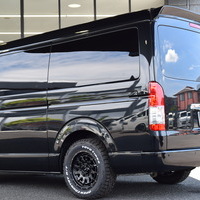 5694 令和5年式 ハイエース ワゴンGL 内装架装車両　2WD 2,700cc (ガソリン車) 10人乗車 8,000kmのサムネイル