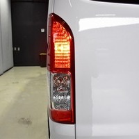 5104. 平成26年式 ハイエース  ワゴンGL 2WD 2,700㏄ ガソリン車 10人乗り 走行1,2万キロ 検査1年付きのサムネイル