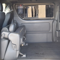 5442 令和5年式 ハイエース スーパーGL ダークプライムⅡ 2WD 2,000cc (ガソリン車) 2/5人乗車 5.7万kmのサムネイル