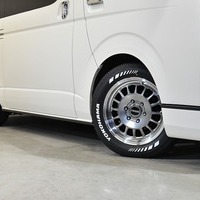 5724 令和5年式 ハイエース S-GL ダークプライムⅡ 2WD 2,000cc (ガソリン車) 2/5人乗車 1.6万kmのサムネイル
