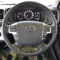 5429 令和5年式 ハイエース ワゴンGL　L字ベッドキット　2WD 2,700cc (ガソリン車) 10人乗車 2.1万kmのサムネイル