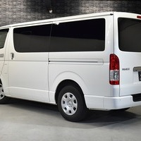 5696 令和5年式 ハイエース スーパーGL ダークプライムⅡ 2WD 2,000cc (ガソリン車) 2/5人乗車 5.9万kmのサムネイル
