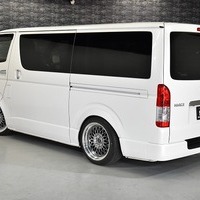 5594 令和2年式 ハイエース スーパーGL ダークプライムⅡ 2WD 2,800cc (ディーゼル車) リムジン8架装　8人乗車 2.2万kmのサムネイル