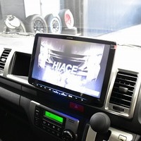 5104. 平成26年式 ハイエース  ワゴンGL 2WD 2,700㏄ ガソリン車 10人乗り 走行1,2万キロ 検査1年付きのサムネイル