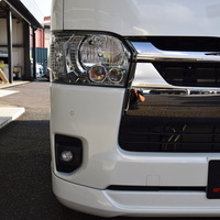 5698　令和5年式　ハイエース　スーパーGL　ダークプライムⅡ　2WD　2800cc　ディーゼル車　5人乗り　1.7万kmのサムネイル