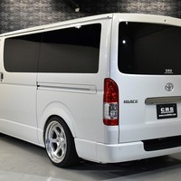 5676 令和4年式 ハイエース S-GL ダークプライムⅡ 2WD 2,800cc (ディーゼル車) 2/5人乗車 3.1万kmのサムネイル