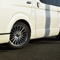 5698　令和5年式　ハイエース　スーパーGL　ダークプライムⅡ　2WD　2800cc　ディーゼル車　5人乗り　1.7万kmのサムネイル