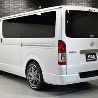5726 令和5年式 ハイエース S-GL ダークプライムⅡ 2WD 2,800cc (ディーゼル車) 2/5人乗車 2.5万km 車検令和8年1月24日のサムネイル