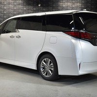 新車 アルファード Z 2,500cc(ガソリン車)  7人乗り　のサムネイル