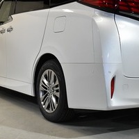 新車 アルファード Z 2,500cc(ガソリン車)  7人乗り　のサムネイル