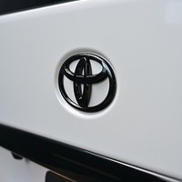 5104. 平成26年式 ハイエース  ワゴンGL 2WD 2,700㏄ ガソリン車 10人乗り 走行1,2万キロ 検査1年付きのサムネイル