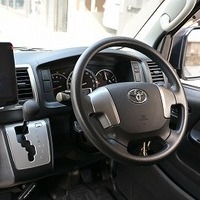 5104. 平成26年式 ハイエース  ワゴンGL 2WD 2,700㏄ ガソリン車 10人乗り 走行1,2万キロ 検査1年付きのサムネイル