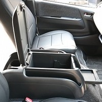 5104. 平成26年式 ハイエース  ワゴンGL 2WD 2,700㏄ ガソリン車 10人乗り 走行1,2万キロ 検査1年付きのサムネイル