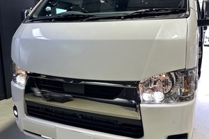 CRS名古屋店　カスタム日記　ハイエース！ローダウン・ エアロ・バルブ・ドアミラーウインカー・天井スピーカー・エアコンパネルLED打ち替えサムネイル