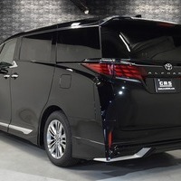 新車 アルファード Z 2,500cc(ガソリン車)  7人乗り　のサムネイル
