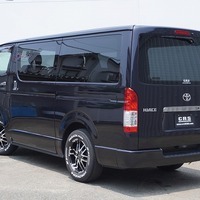 5773 平成29年式 ハイエース スーパーGL ダークプライム 4WD 3,000cc (ディーゼル車) 2/5人乗車 9.6万kmのサムネイル
