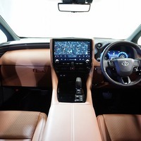 5787 令和6年式 ヴェルファイア ハイブリッド Z プレミア ガソリン+ハイブリット電子CVT 4WD 2,500cc 7人乗車 0.5万km 車検令和9年8月22日のサムネイル