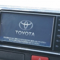 5758 令和2年式 ハイエース スーパーGL ダークプライムⅡ　2WD 2,800cc (ディーゼル) 2/5人乗車 5.8万kmのサムネイル