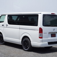 5791　令和4年式　ハイエース　スーパーGL　ダークプライムⅡ　4WD　2800cc　ディーゼル車　5人乗り　5.9万kmのサムネイル