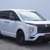 5503　令和7年式　デリカD:5　BLACK Edition　4WD　2300cc 　ディーゼル車　登録済み未使用車　7人乗り　ステップ無し　15kmのサムネイル